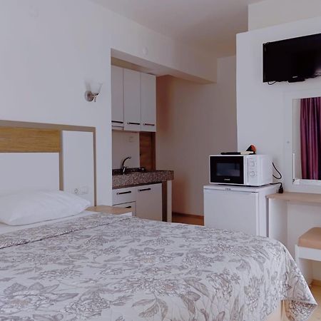 Parla Apart Hotel Çeşme Esterno foto