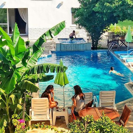 Parla Apart Hotel Çeşme Esterno foto