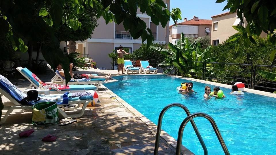 Parla Apart Hotel Çeşme Esterno foto