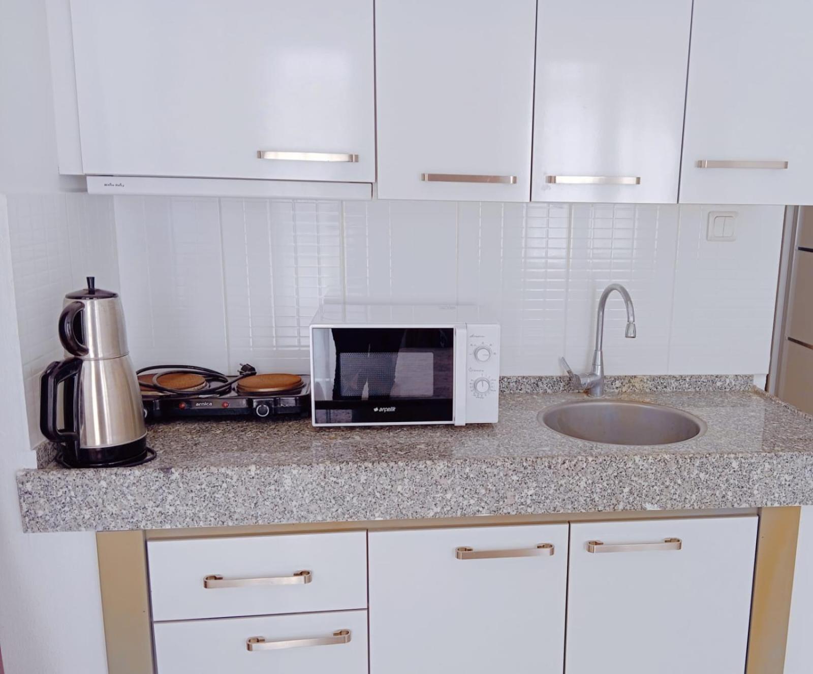 Parla Apart Hotel Çeşme Esterno foto
