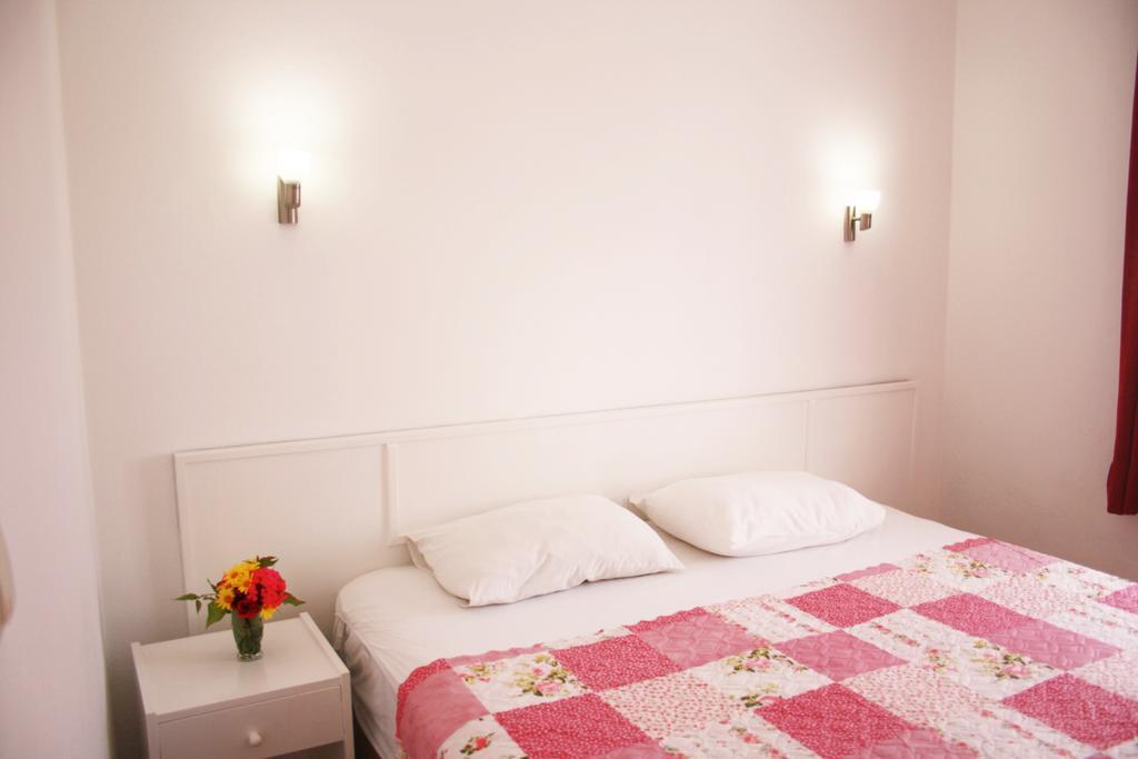 Parla Apart Hotel Çeşme Esterno foto