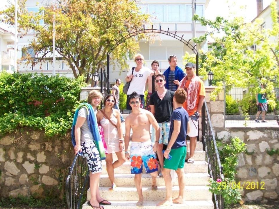 Parla Apart Hotel Çeşme Esterno foto