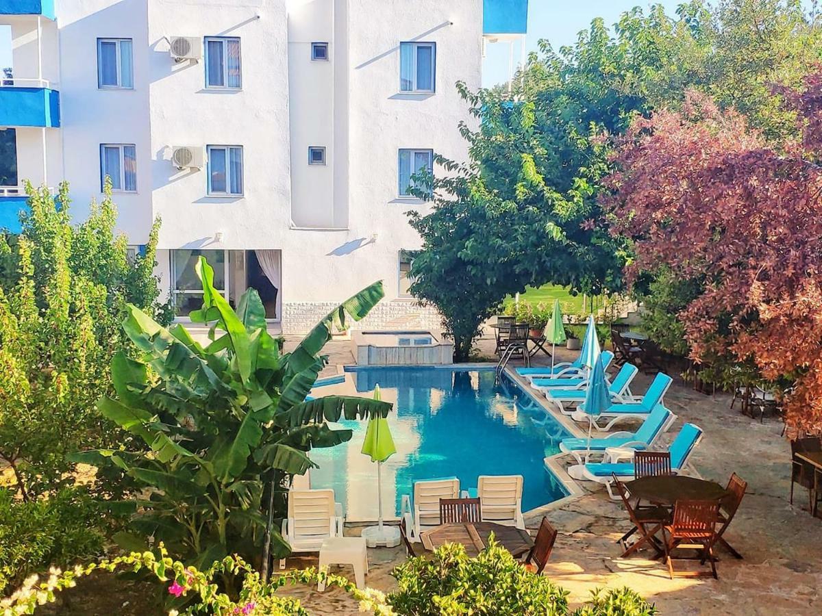 Parla Apart Hotel Çeşme Esterno foto
